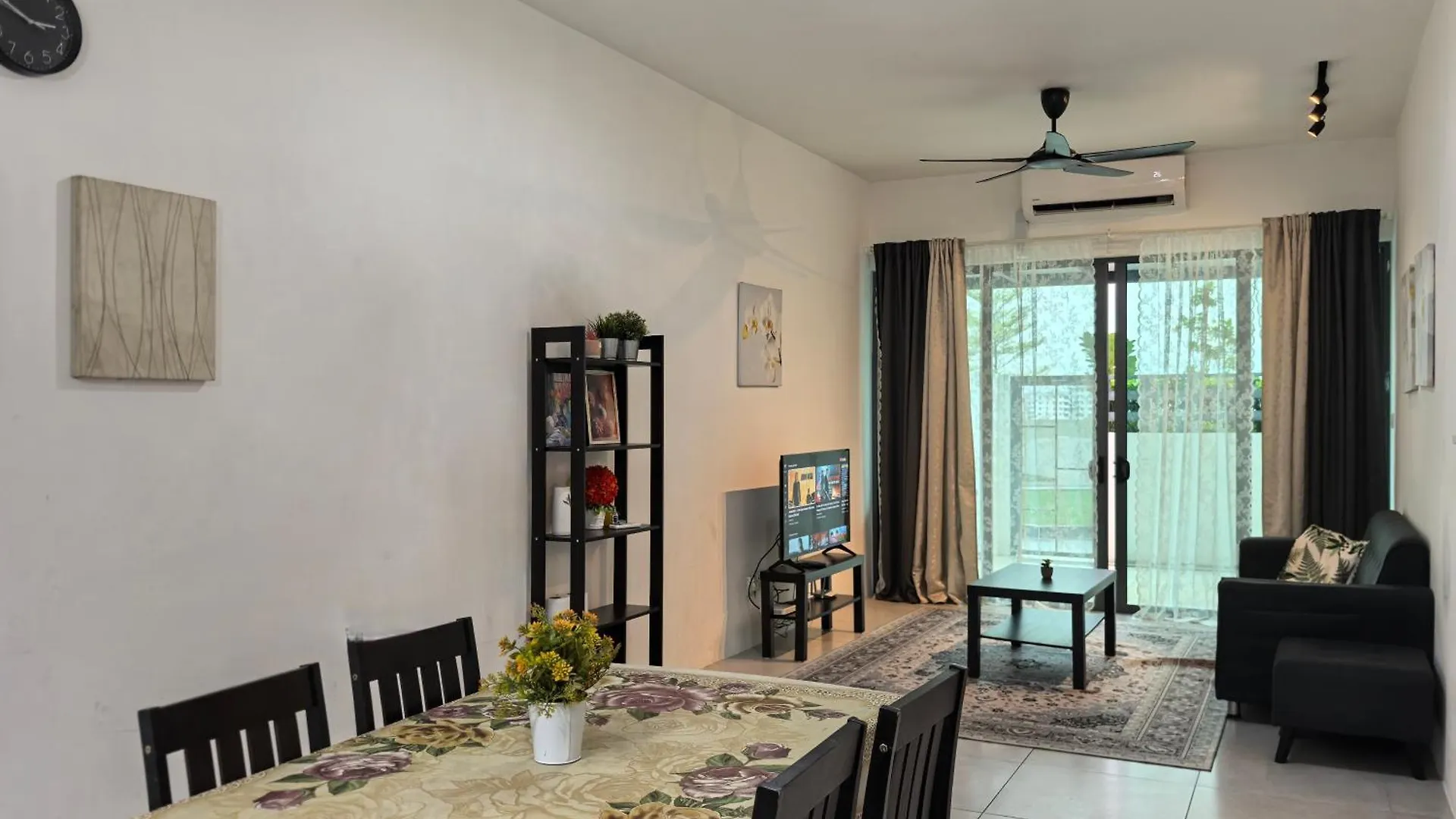 Royal Comfort Suite Meritus Near Swimming Pool Perai 0*,