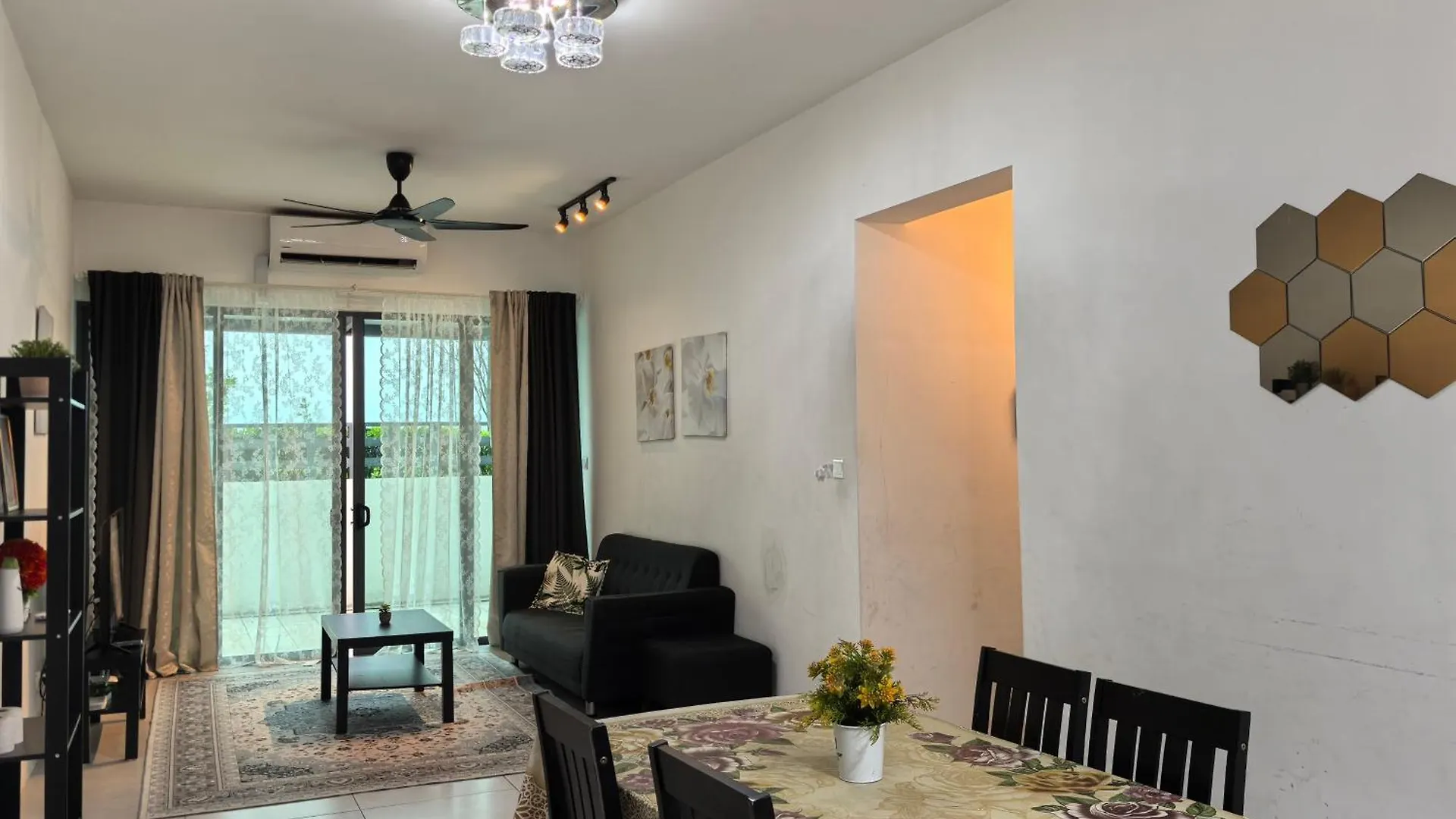 Apartment Royal Comfort Suite Meritus Near Swimming Pool Perai