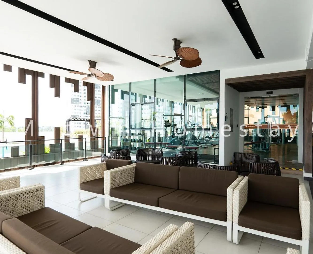 Royal Comfort Suite Meritus Near Swimming Pool Perai